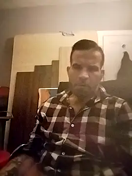 Snapshot of johnnyrockit chatting on 12-12-24, 01:39 johnnyrockit online show from 12-12-24, 01:39