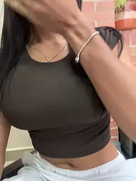 Lolitacooper online show from 03-02-25, 09:41