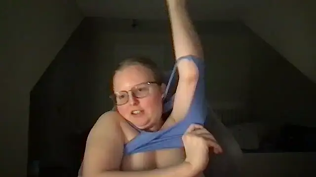 lexie lilacs online show from 01-31-25, 03:41