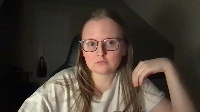 lexie lilacs online show from 02-16-25, 04:42