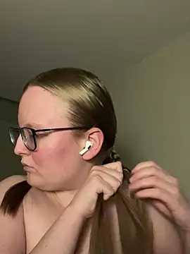 lexie lilacs online show from 02-28-25, 12:54