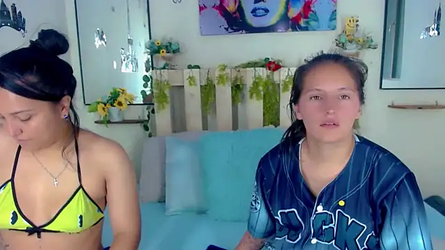 Sharon et Khloe12 online show from 12-16-24, 09:52