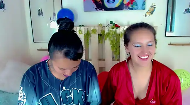 Sharon et Khloe12 online show from 12-31-24, 08:15