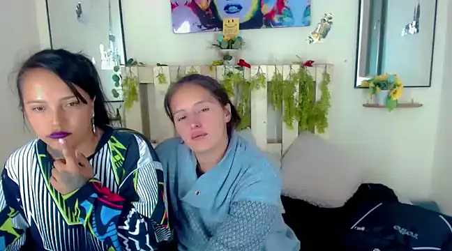 Sharon et Khloe12 online show from 01-15-25, 10:59