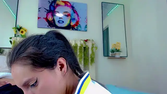 Sharon et Khloe12 online show from 01-23-25, 08:36