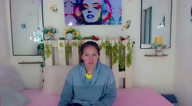 Sharon et Khloe12 online show from 12-07-24, 02:58