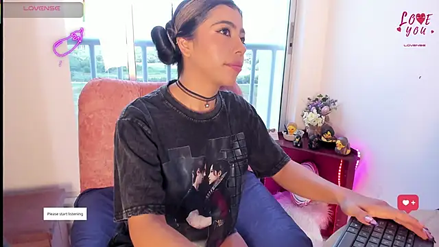 AndreaVelasco online show from 04-19-26, 05:14