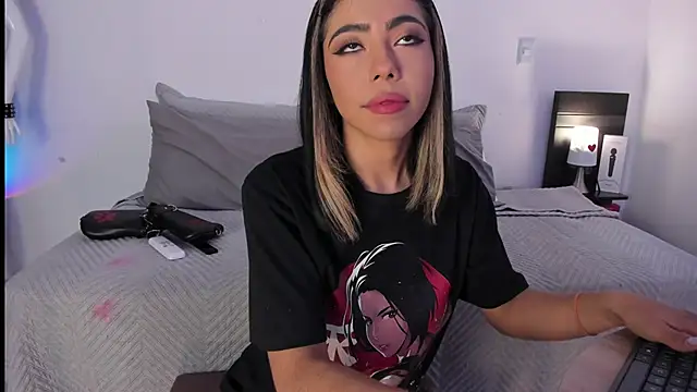 AndreaVelasco online show from 03-22-26, 04:19