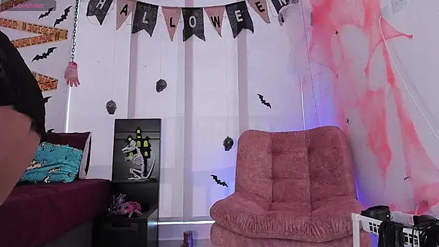 AndreaVelasco online show from 10-23-25, 06:28