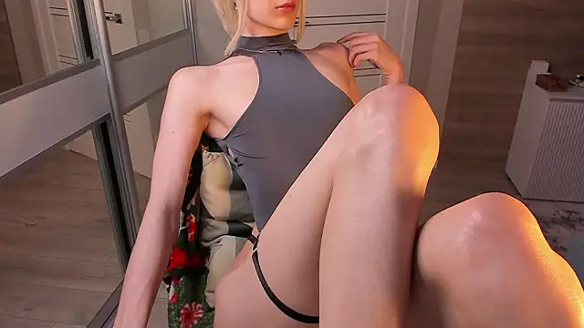 celestial  Rose online show from 03-26-26, 02:04