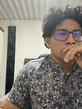 Snapshot of ikkipro chatting on 12-05-25, 06:45 ikkipro online show from 12-05-25, 06:45