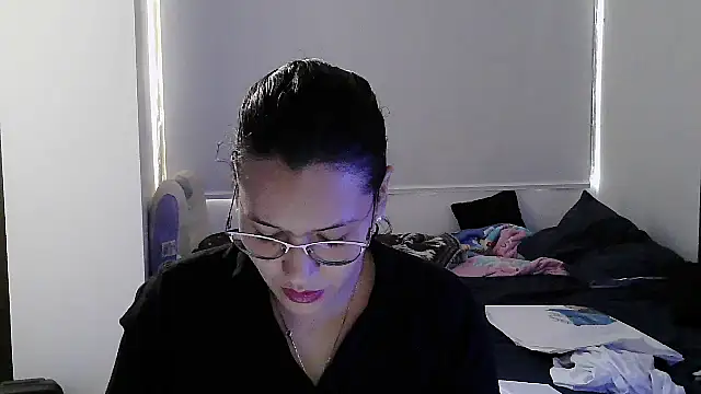 luxandracon23 online show from 10-08-25, 05:46