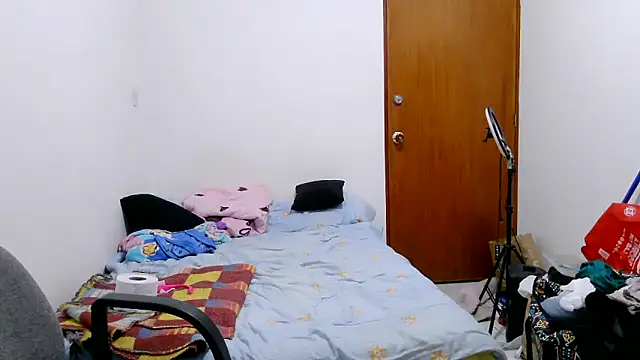 luxandracon23 online show from 02-18-26, 04:21