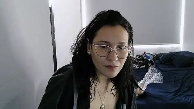 luxandracon23 online show from 10-09-25, 03:56