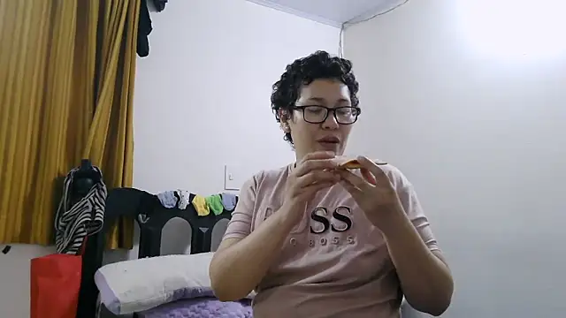 luxandracon23 online show from 03-27-26, 01:45