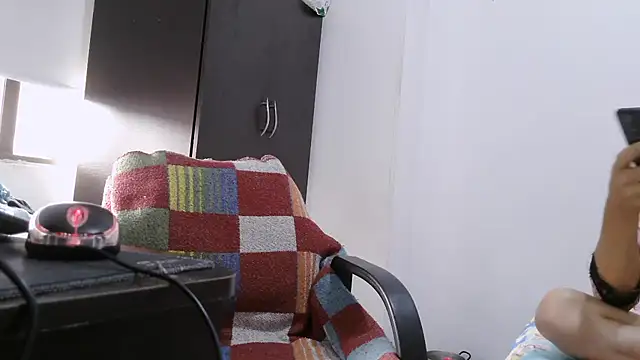 luxandracon23 online show from 02-22-26, 01:02