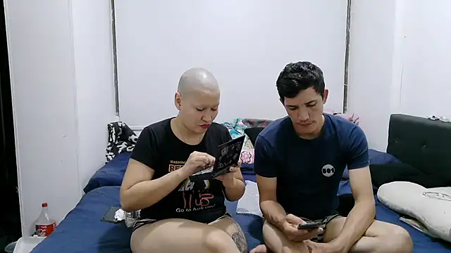 luxandracon23 online show from 11-12-25, 04:49