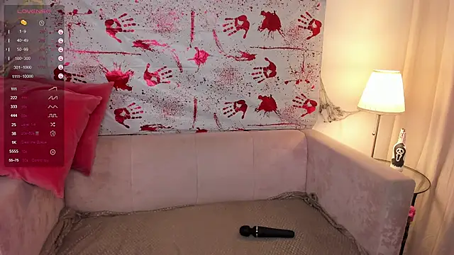 Aria Blisss online show from 10-31-25, 12:40