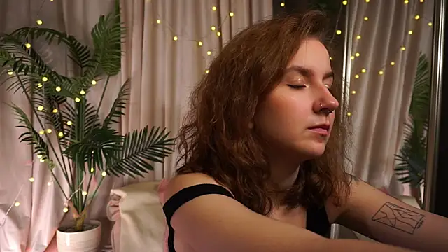 Snapshot of mind_game chatting on 10-12-25, 05:53 mind game online show from 10-12-25, 05:53