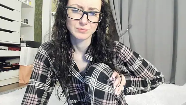 Baby Jewel online show from 10-21-25, 11:09