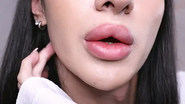 Kim Oberlin  online show from 09-16-25, 01:23