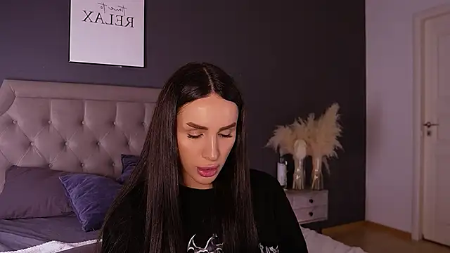 Kim Oberlin  online show from 12-04-25, 11:31