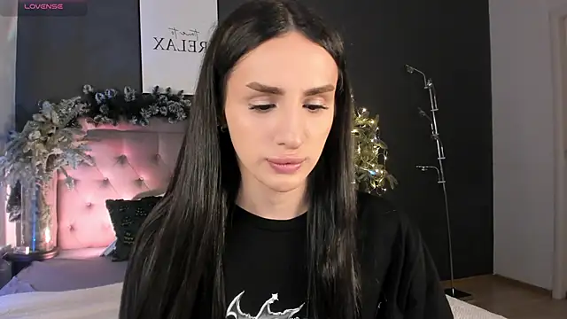 Kim Oberlin  online show from 12-21-25, 06:59