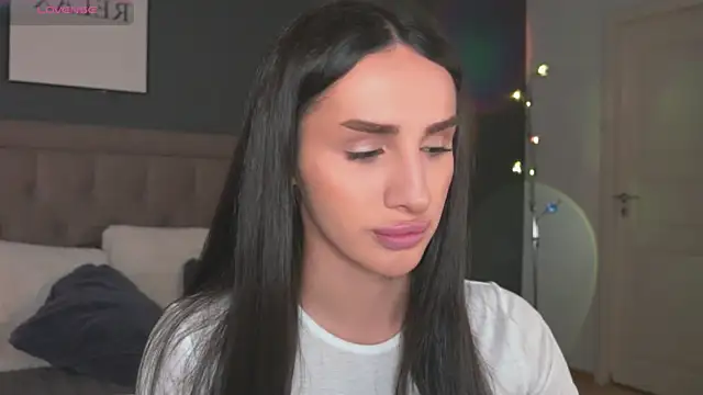 Kim Oberlin  online show from 12-01-25, 11:11