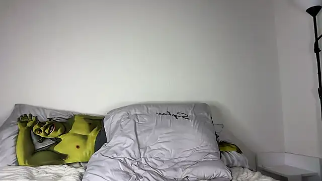 Kim Oberlin  online show from 03-10-26, 04:11