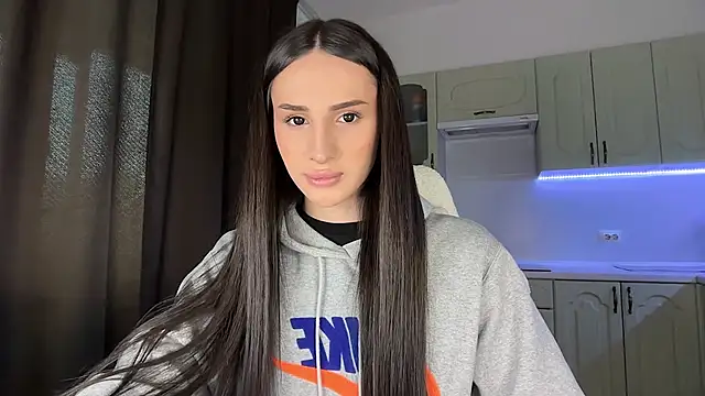 Kim Oberlin  online show from 02-24-26, 01:12