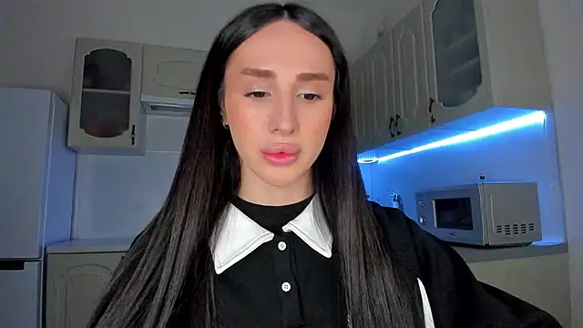 Kim Oberlin  online show from 02-06-26, 06:04