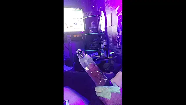 Gilgamesch1704 online show from 11-30-25, 07:47