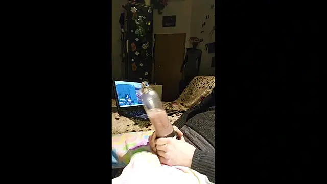 Gilgamesch1704 online show from 12-02-25, 06:37