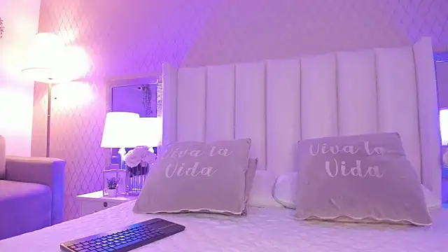 SophiaSmiiths  online show from 03-19-26, 08:53