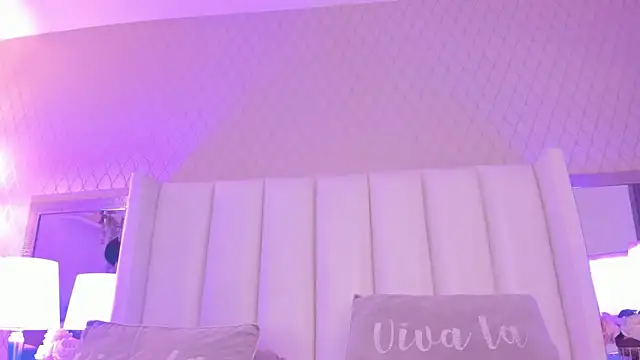 Snapshot of SophiaSmiiths_ chatting on 05-07-26, 10:24 SophiaSmiiths online show from 05-07-26, 10:24