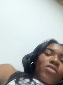 SophiaSmiiths  online show from 03-11-25, 06:30