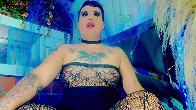 nauthyvalentina online show from 04-15-26, 01:37