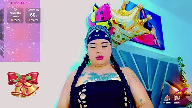 Snapshot of nauthyvalentina chatting on 12-27-24, 02:12 nauthyvalentina online show from 12-27-24, 02:12