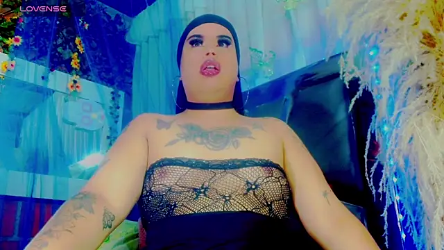 nauthyvalentina online show from 04-19-26, 01:45