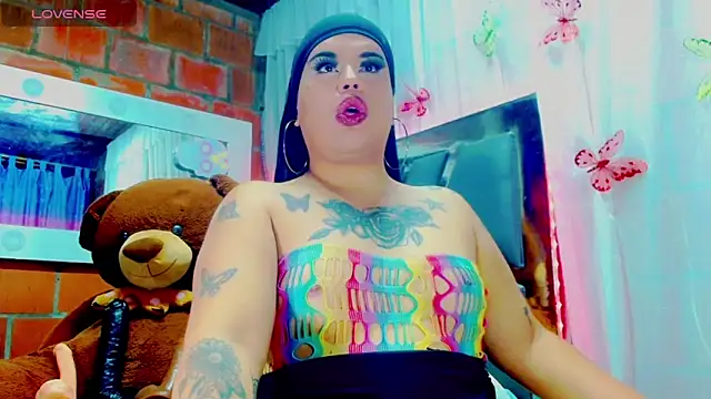 Snapshot of nauthyvalentina chatting on 02-22-26, 01:02 nauthyvalentina online show from 02-22-26, 01:02