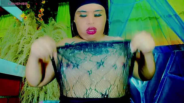 Snapshot of nauthyvalentina chatting on 05-23-26, 05:12 nauthyvalentina online show from 05-23-26, 05:12