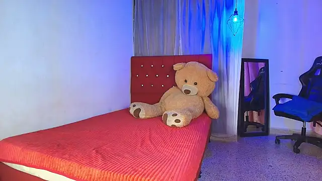 couple lovelyds online show from 10-16-25, 09:34