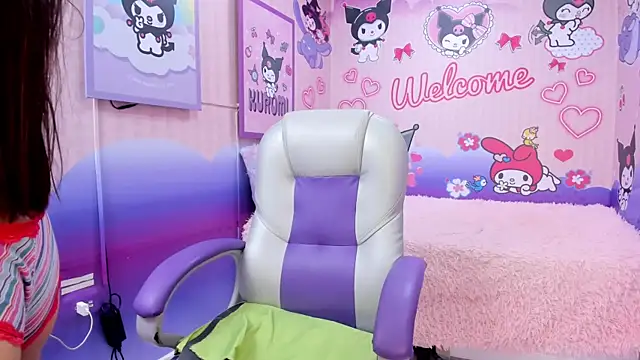 ariana  sweet  online show from 01-25-25, 05:08