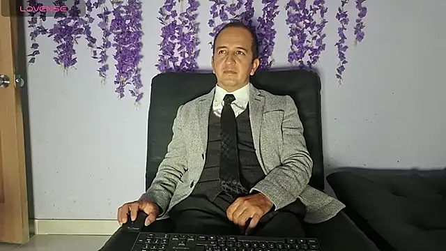 yazforeSolo online show from 02-11-26, 02:28