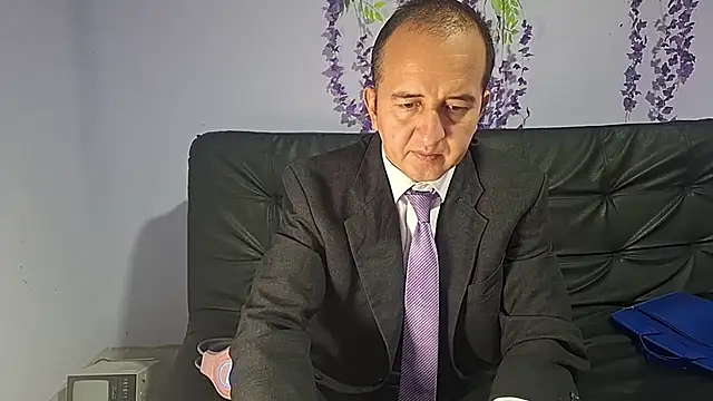 yazforeSolo online show from 11-21-25, 02:27