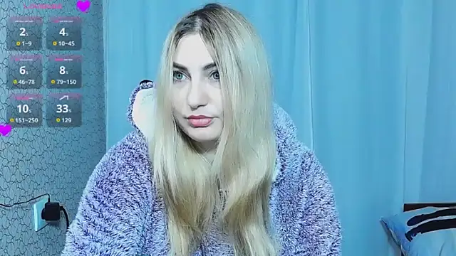 Snapshot of JaneLaJewel chatting on 10-10-25, 01:23 JaneLaJewel online show from 10-10-25, 01:23