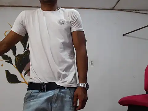 fernandez latinblackk online show from 02-15-25, 05:09