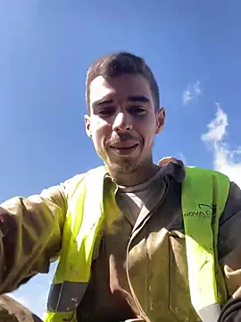 Snapshot of RicarBer chatting on 02-13-26, 01:11 RicarBer online show from 02-13-26, 01:11