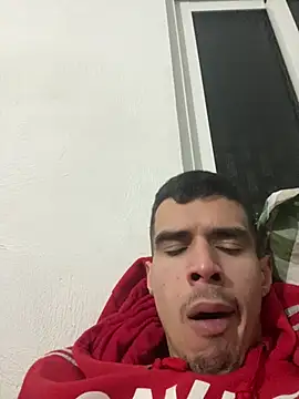 Snapshot of RicarBer chatting on 02-08-26, 01:36 RicarBer online show from 02-08-26, 01:36