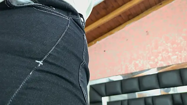 Sofia martiin online show from 10-23-25, 03:05